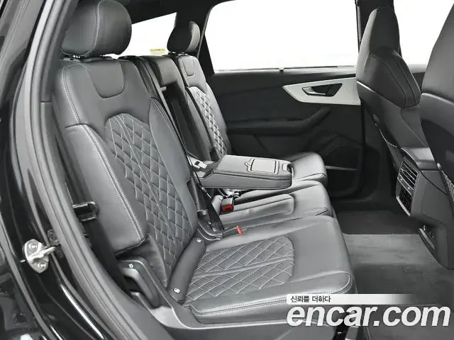 Audi Q7 2025 — Photo 10/20