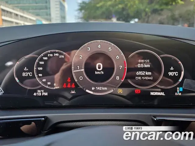 Porsche Cayenne 2024 — ფოტო 17/20
