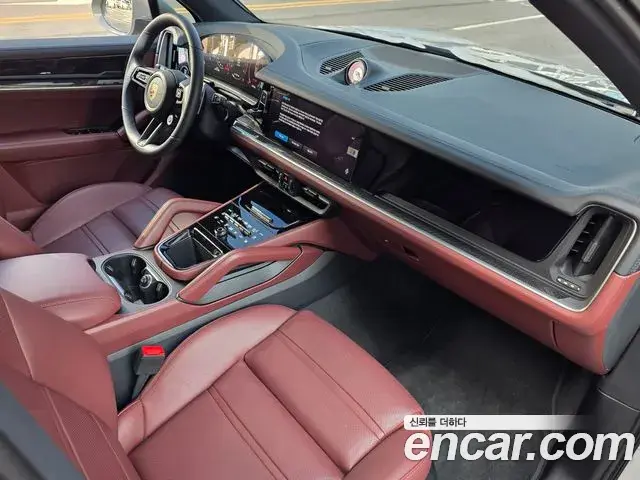 Porsche Cayenne 2024 — ფოტო 14/20