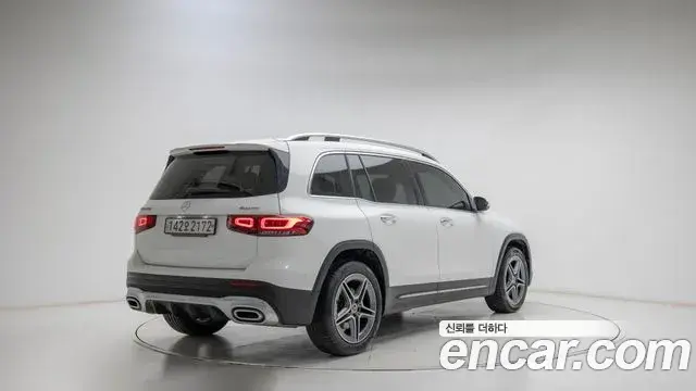 Mercedes-Benz GLB-Class 2022 — Фото 2/20