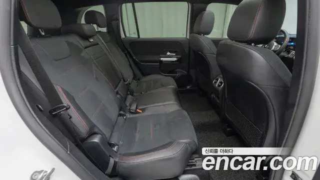 Mercedes-Benz GLB-Class 2022 — Фото 15/20