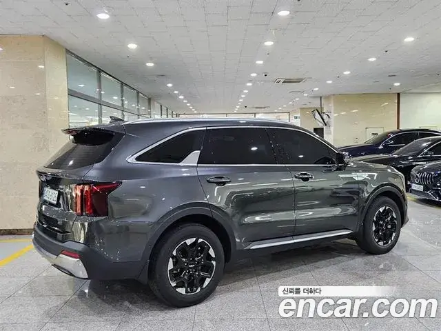 Kia Sorento 2024 — Şəkil 17/20