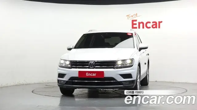 Volkswagen Tiguan 2018 — Фото 2/20