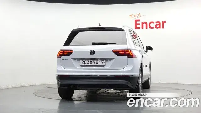Volkswagen Tiguan 2018 — Фото 3/20