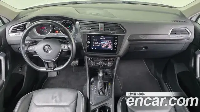 Volkswagen Tiguan 2018 — Фото 9/20