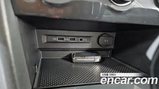 Volkswagen Tiguan 2018 — Şəkil 17/32