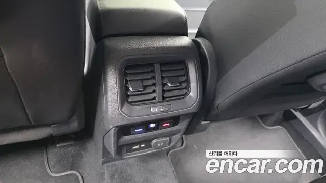 Volkswagen Tiguan 2018 — Şəkil 4/32