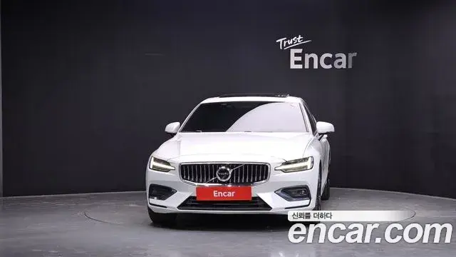 Volvo S60 2020 — Şəkil 29/38