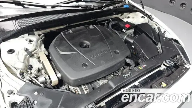 Volvo S60 2020 — Şəkil 31/38
