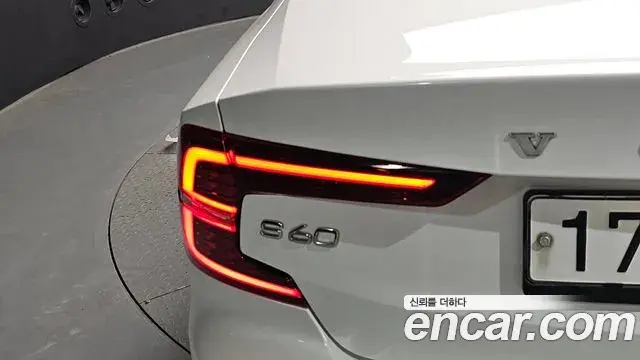 Volvo S60 2020 — Şəkil 34/38