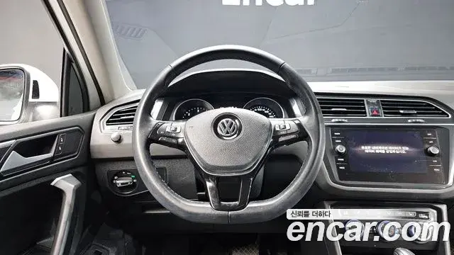 Volkswagen Tiguan 2020 — Şəkil 15/20