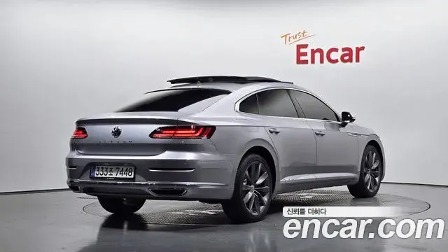 Volkswagen Arteon 2020 — Photo 28/31