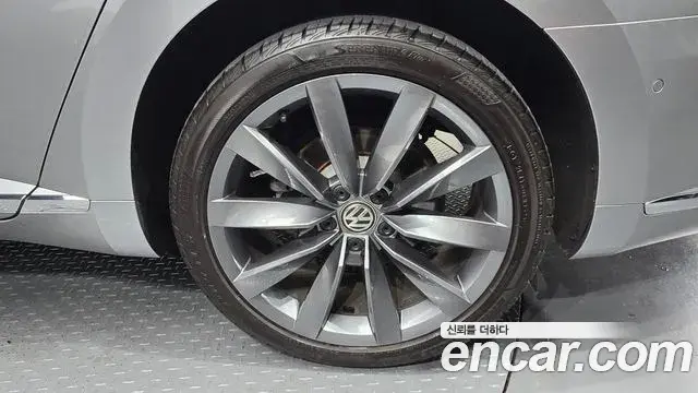 Volkswagen Arteon 2020 — Photo 27/31