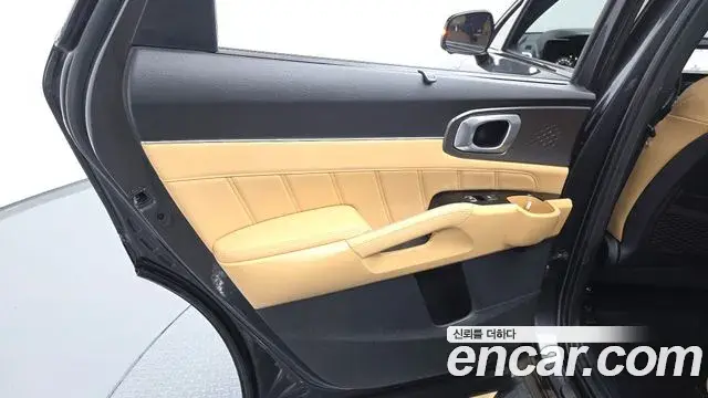 Kia Sorento 2021 — Şəkil 28/33