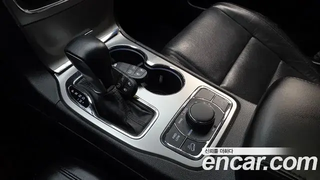 Jeep Grand Cherokee 2018 — Фото 9/20