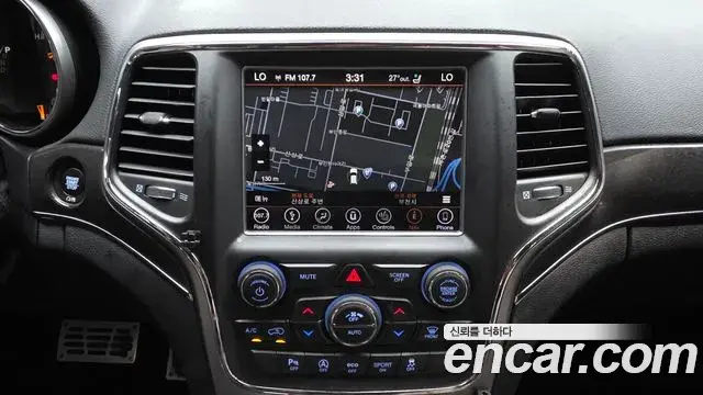 Jeep Grand Cherokee 2018 — Фото 14/20
