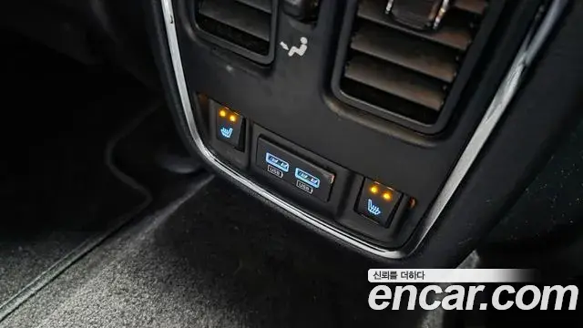Jeep Grand Cherokee 2018 — Фото 18/20