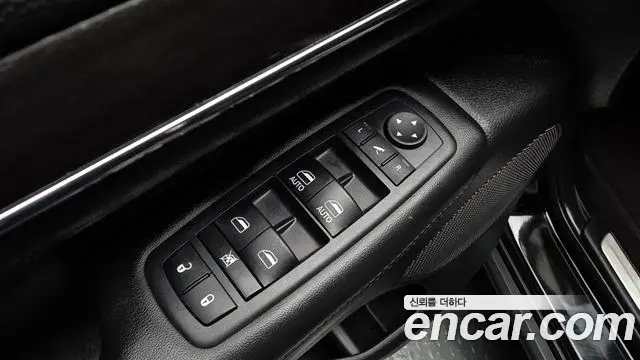 Jeep Grand Cherokee 2018 — Photo 7/36