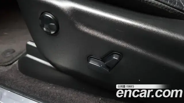 Jeep Grand Cherokee 2018 — Photo 36/36