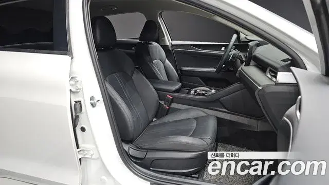 Kia K5 2022 — Photo 19/32
