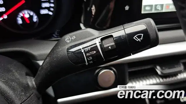 Kia K5 2022 — Photo 28/32