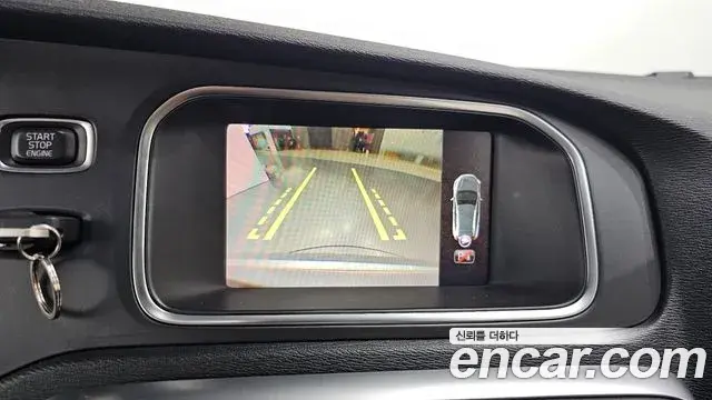 Volvo V40 Cross Country 2019 — Şəkil 29/33