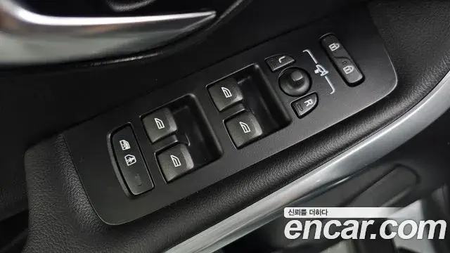 Volvo V40 Cross Country 2019 — Şəkil 8/33