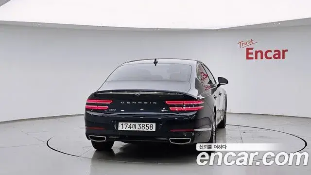 Genesis G80 2023 — ფოტო 16/20