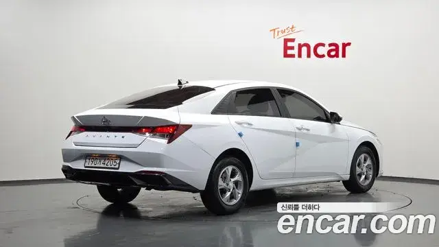 Hyundai Avante 2021 — Фото 2/20