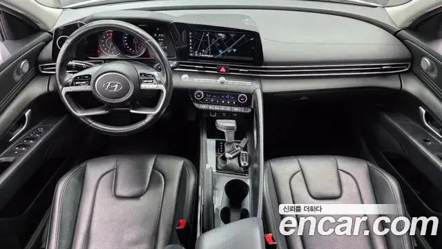 Hyundai The New Avante Hybrid 2022 — Photo 19/30