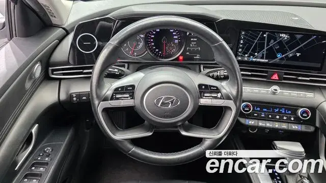 Hyundai The New Avante Hybrid 2022 — Photo 11/30