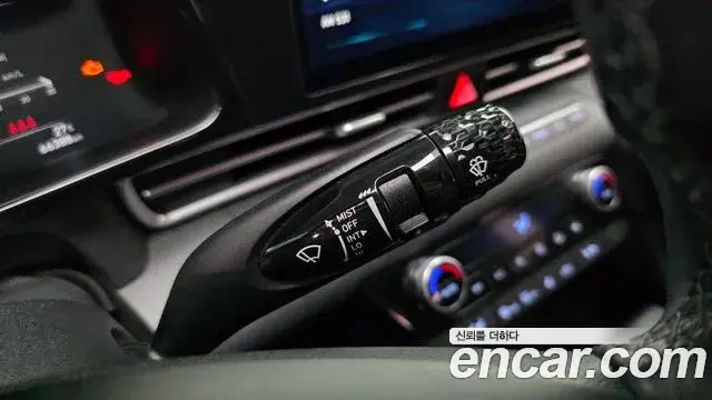 Hyundai The New Avante Hybrid 2022 — Photo 25/30