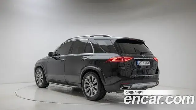 Mercedes-Benz GLE-Class 2022 — Фото 1/20