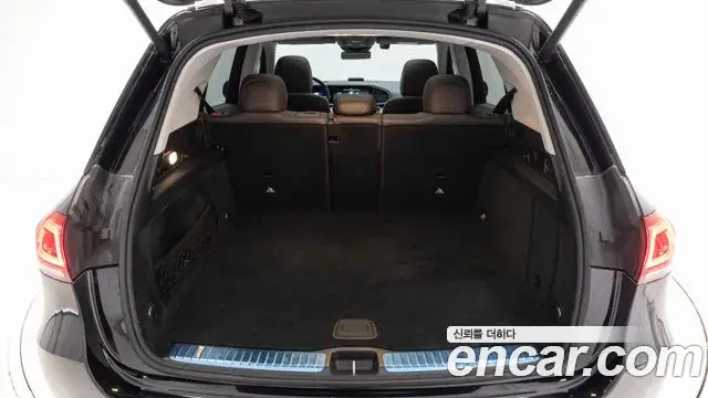 Mercedes-Benz GLE-Class 2022 — Фото 17/20