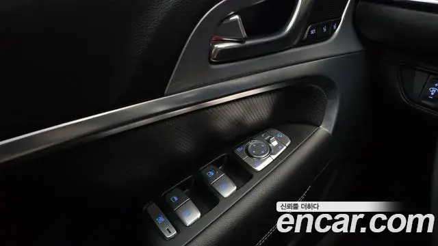 Genesis G70 2018 — Photo 24/32