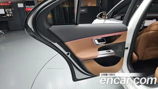 Mercedes-Benz E-Class 2025 — Şəkil 15/32