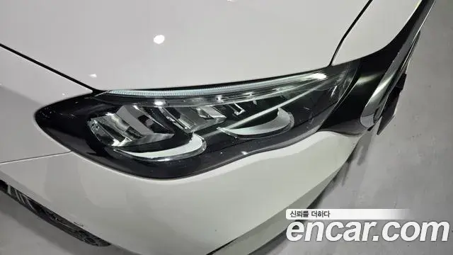 Mercedes-Benz E-Class 2025 — Фото 12/20