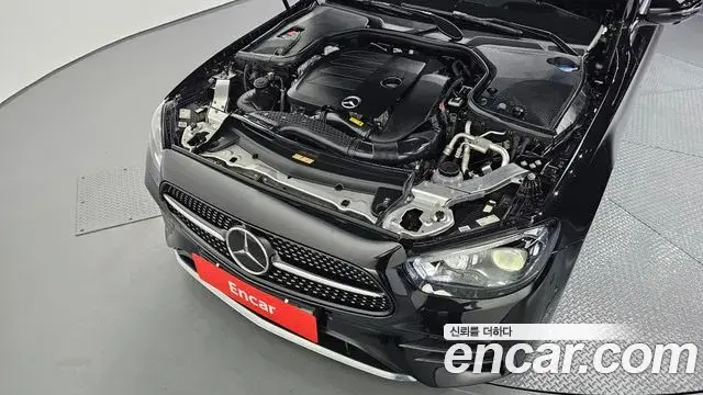 Mercedes-Benz E-Class 2022 — Фото 6/20
