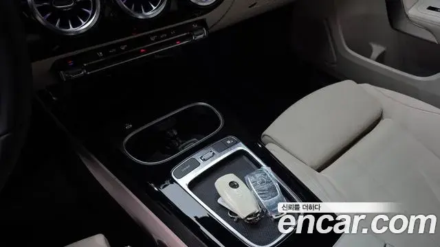 Mercedes-Benz A-Class 2024 — Фото 17/20