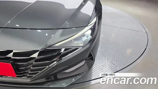 Hyundai The New Avante Hybrid 2022 — Photo 15/35