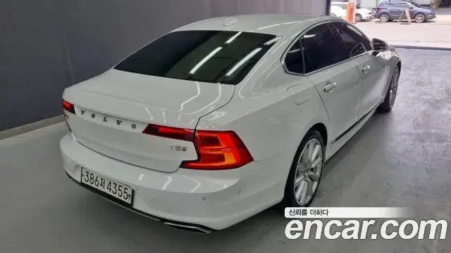 Volvo S90 2020 — Şəkil 12/18