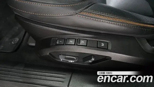 Volvo V40 Cross Country 2019 — Photo 6/31