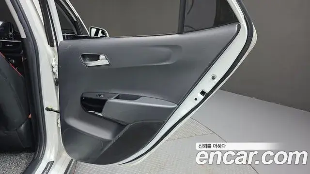 Kia Morning Urban 2022 — Photo 17/30