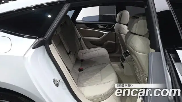 Audi A7 2023 — Photo 27/38