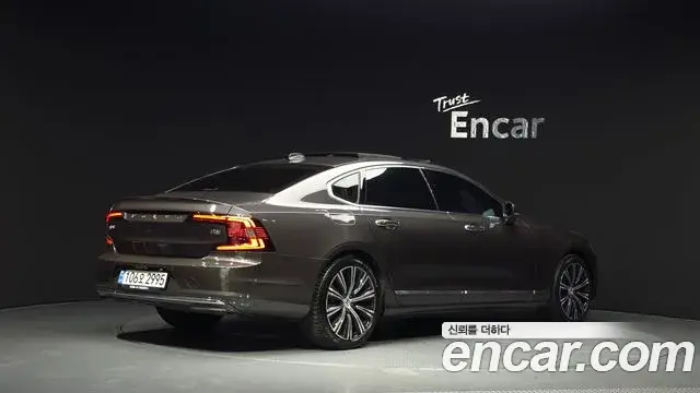 Volvo S90 2021 — ფოტო 9/20