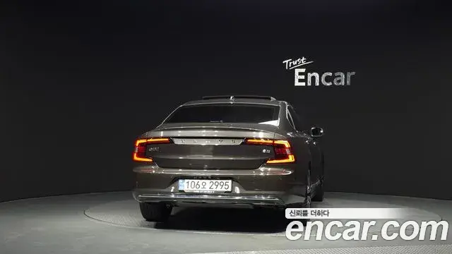 Volvo S90 2021 — ფოტო 5/20