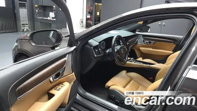 Volvo S90 2021 — ფოტო 17/20