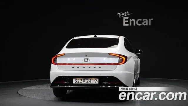 Hyundai Sonata 2022 — Фото 4/20