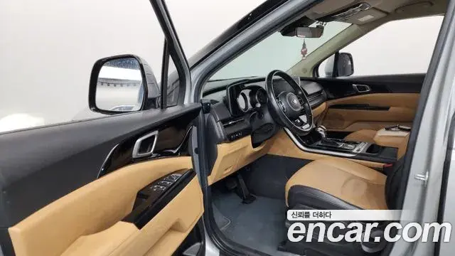 Kia Carnival 2021 — Фото 10/20