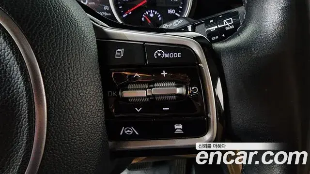Kia Carnival 2021 — Фото 16/20